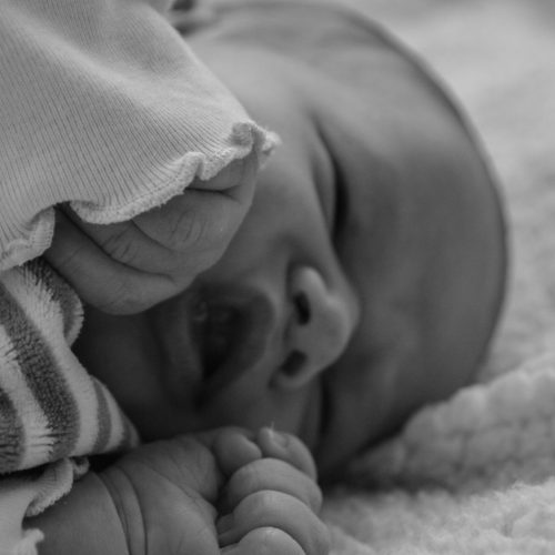 Baby schwarz weiß